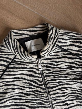 Abrigo estampado cebra fino