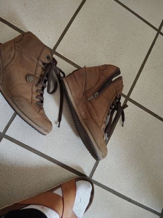 Stivaletti donna marroni