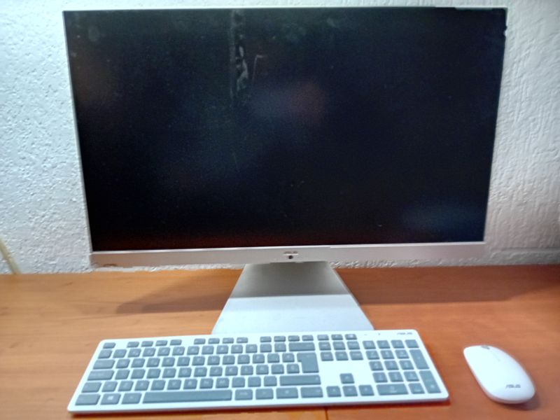 Asus (Sin Disco, Pantalla Rota)para piezas o repar afbeelding 2