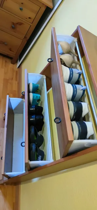 Zapatero vintage de madera