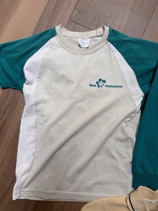 4 Camisetas y 1 polo bonito Talla 6 Mas Camarena