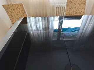 Mesa de comedor cristal templado y metal