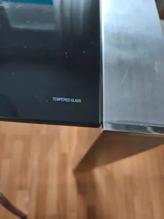 Mesa de comedor cristal templado y metal