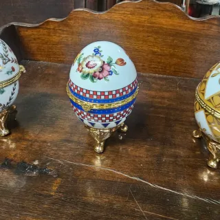 Uova in porcellana 3 pezzi