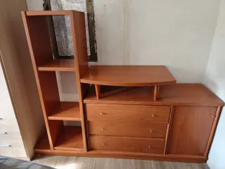 Mueble de comedor de madera