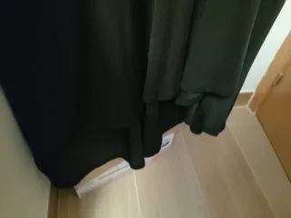 Vestido negro lycra manga popelín lunares