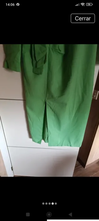 Vestido verde cruzado con cinturón