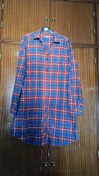 Camisa de cuadros azul y roja talla M