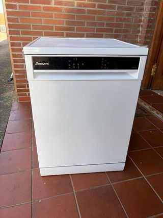 Lavavajillas Benavent Blanco. Comprado hace 3 años