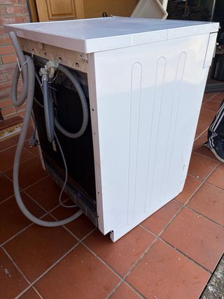 Lavavajillas Benavent Blanco. Comprado hace 3 años