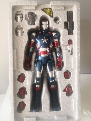 Figura 1/6 Iron Patriot Hot Toys