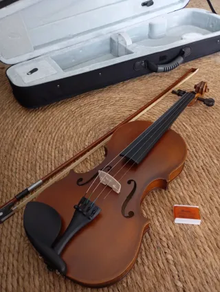 Violín 4/4 tamaño adulto, Estuche, Arco y Resina