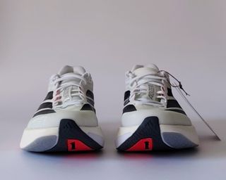 37 - Adidas Adizero Boston 13 Mujer - Cloud white