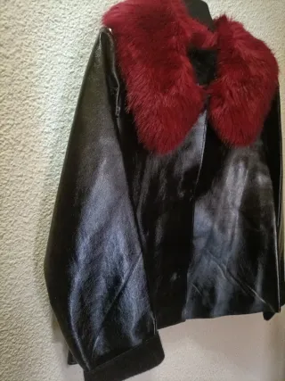 Chaqueta Amitie con cuello de pelo