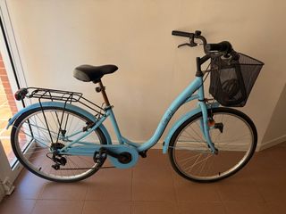Bicicleta urbana azul