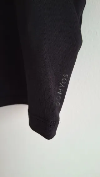 Top deporte negro sin mangas