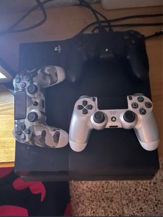 Consola PS4 + 2 Mandos