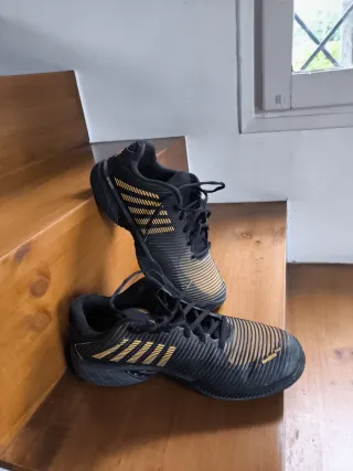 Zapatillas K-Swiss Hombre Negras/Doradas