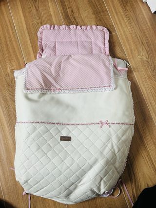 Saco capazo rosa con detalles