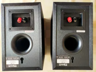 Altavoces negros Klipsch R-14M