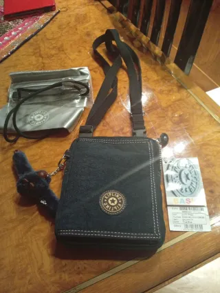 Bolso Kipling azul sin estrenar