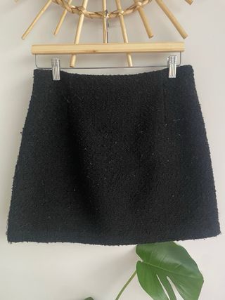 Falda negra tweed botones dorados