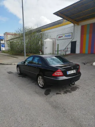 Mercedes-Benz C320 4 matic