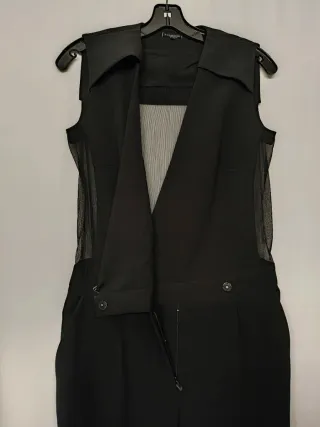 Mono negro con transparencias