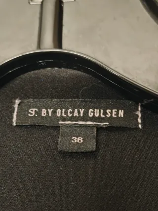 Mono negro con transparencias