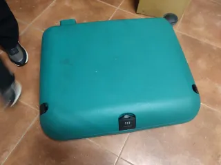 Maleta de viaje y neceser duro con ruedas