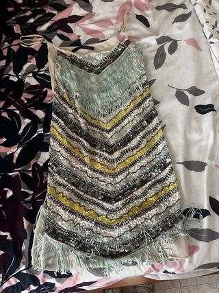 Vestido tirantes flecos lentejuelas
