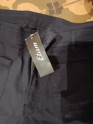 Pantalones acampanados Etam negros