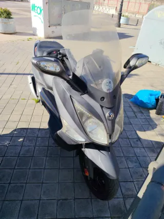 SYM Joymax 125cc Scooter Gris