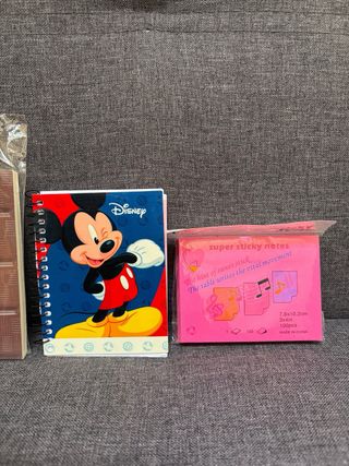 Pack libretas y stickers variados