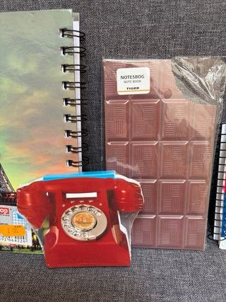 Pack libretas y stickers variados