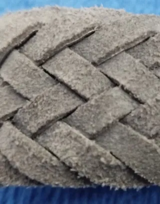 Cintura iuomo in pelle scamosciata grigia intrecci