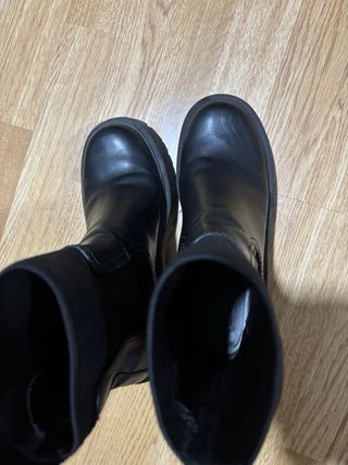 Botín Mango Suela Track Negro