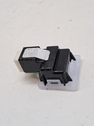 LUZ INTERIOR HYUNDAI I20 (BC3) (3)