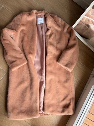 Abrigo peluche rosa palo Mango Talla S