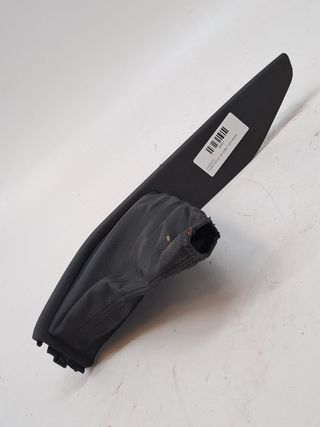 PLASTICO FORD FOCUS LIM. (CB8) (11)