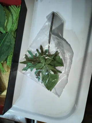 Manualidades Hojas y Flores Verdes