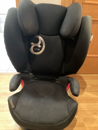 Sillita de coche Cybex negra