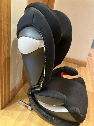 Sillita de coche Cybex negra