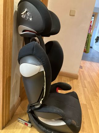 Sillita de coche Cybex negra