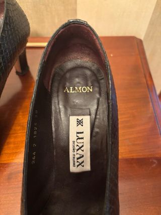 Zapatos de salón LUXAX negros