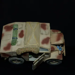 Lote Tamiya: 2 vehículos y soldados