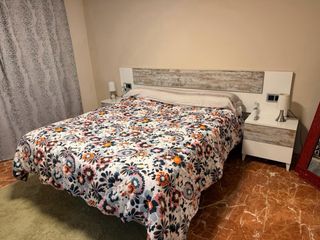 Cabecero de cama madera.