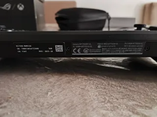 Xbox ROG Ally X + Cargador y Funda Originales