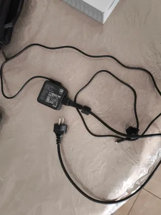 Xbox ROG Ally X + Cargador y Funda Originales