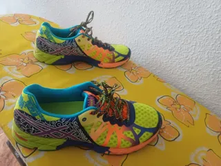 Zapatillas ASICS GEL-NOOSA TRI 9 Multicolor